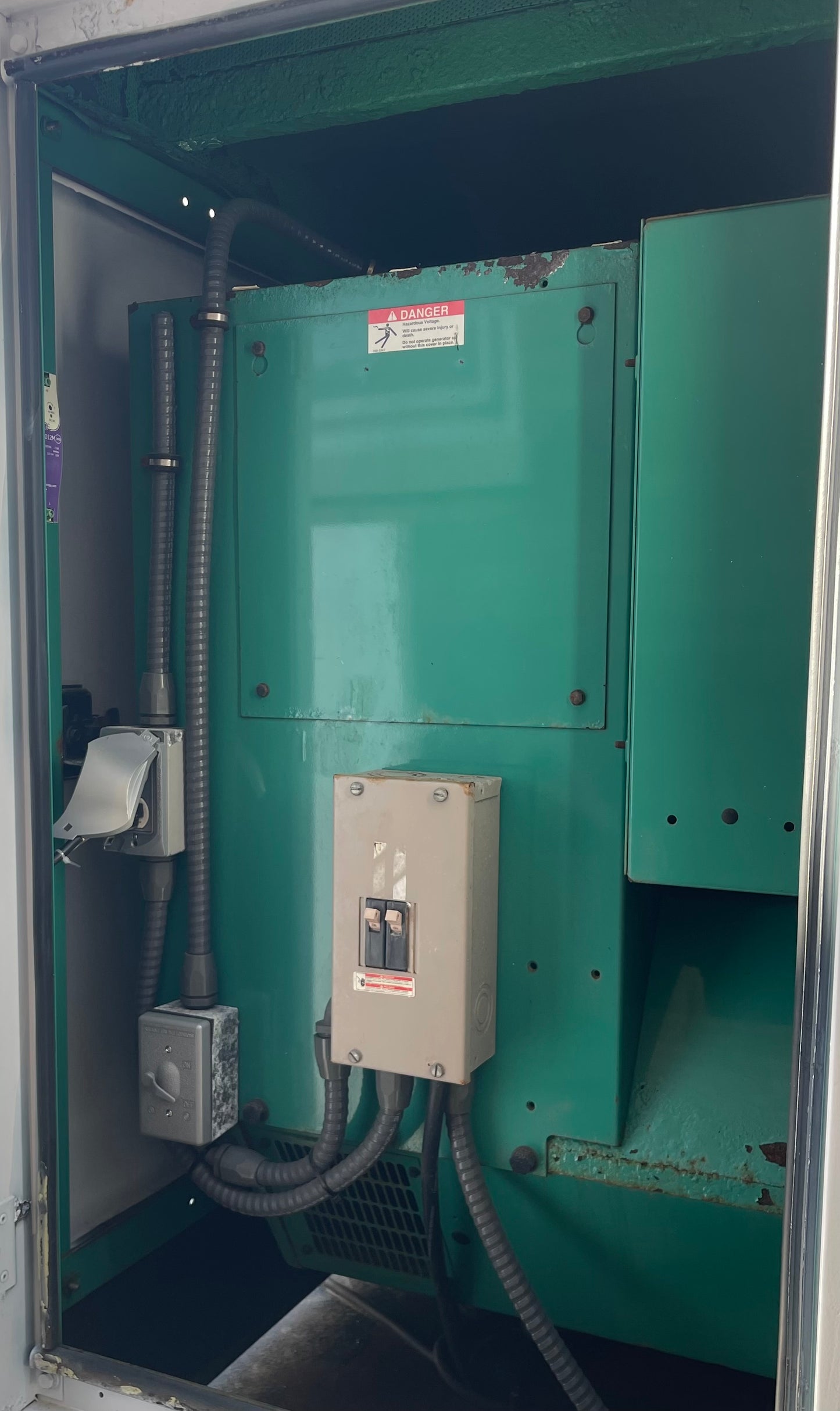 Cummins 250 KVA 200 KW Model DGFC Towable Trailer Generator