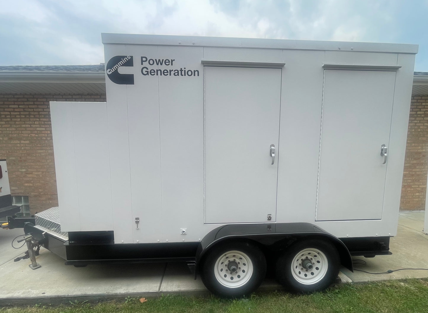 Cummins 313 KVA 250 KW Model DQDAA Portable Generator Hardin Industries Enclosure