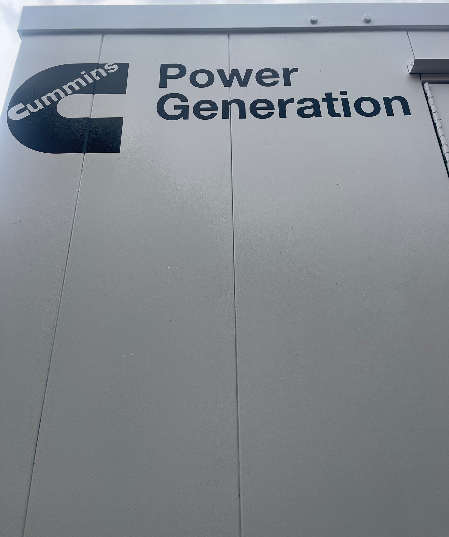 Cummins 313 KVA 250 KW Model DQDAA Portable Generator Hardin Industries Enclosure