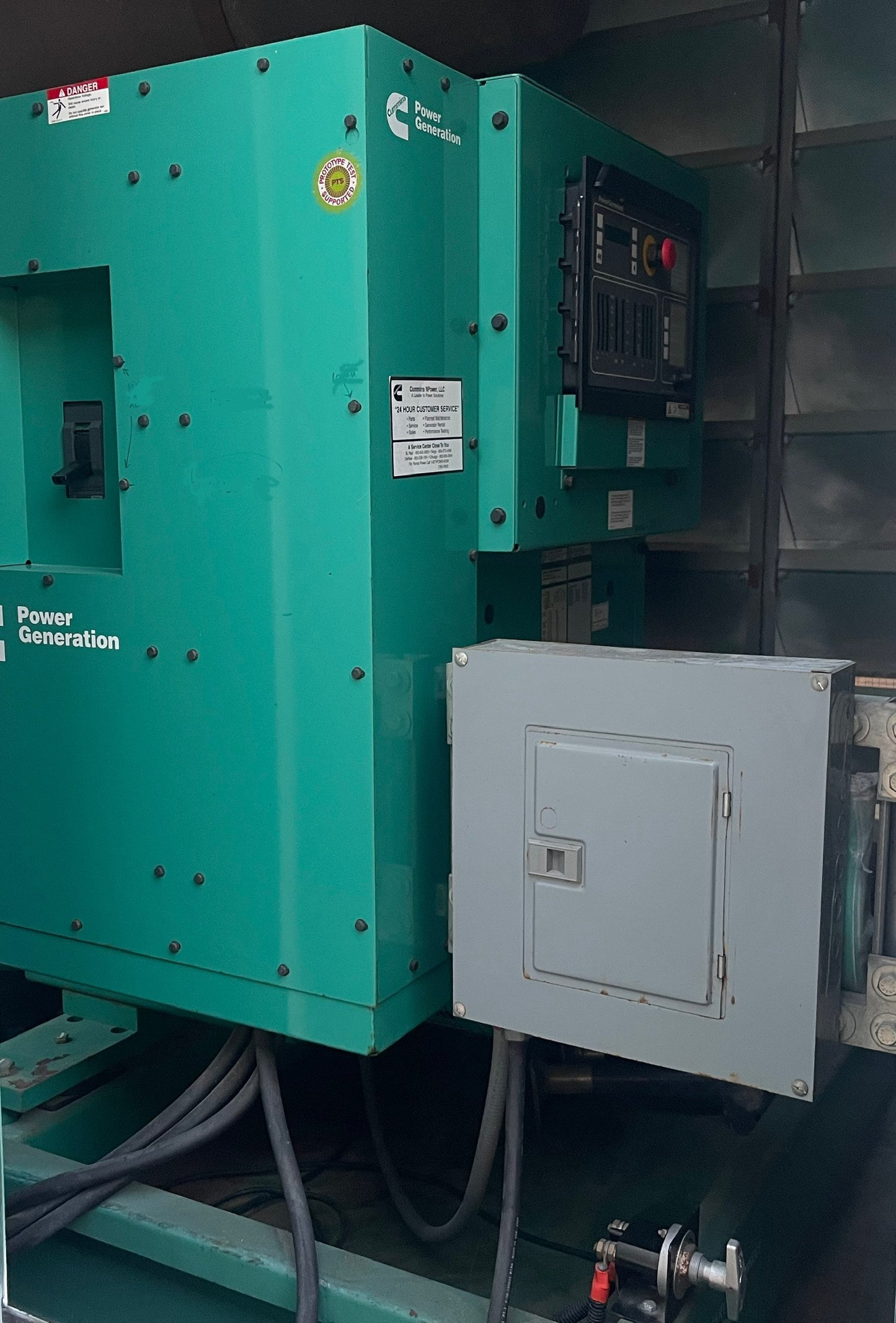 Cummins 313 KVA 250 KW Model DQDAA Portable Generator Hardin Industries Enclosure